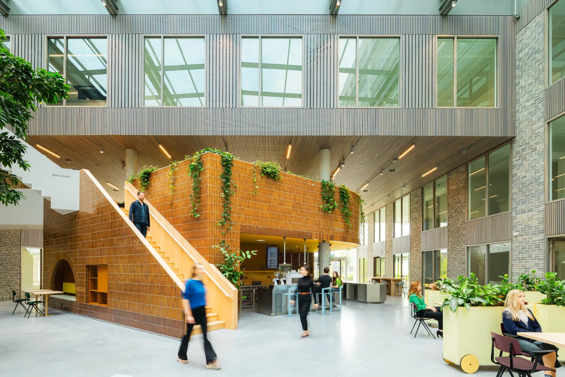 A big thank you to Dutch Invertuals, Powerhouse Company, Shift architecture urbanism, JP van Eesteren, Synchroon, and everyone involved. The winners will be announced on 22 October 2026. Discover the shortlist: https://frameweb.com/project/5tracks